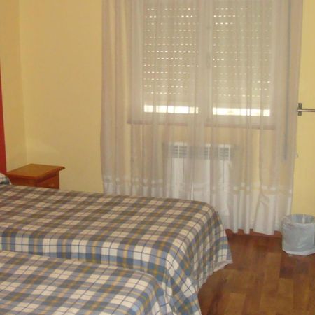 Hostal Poncebos Room photo