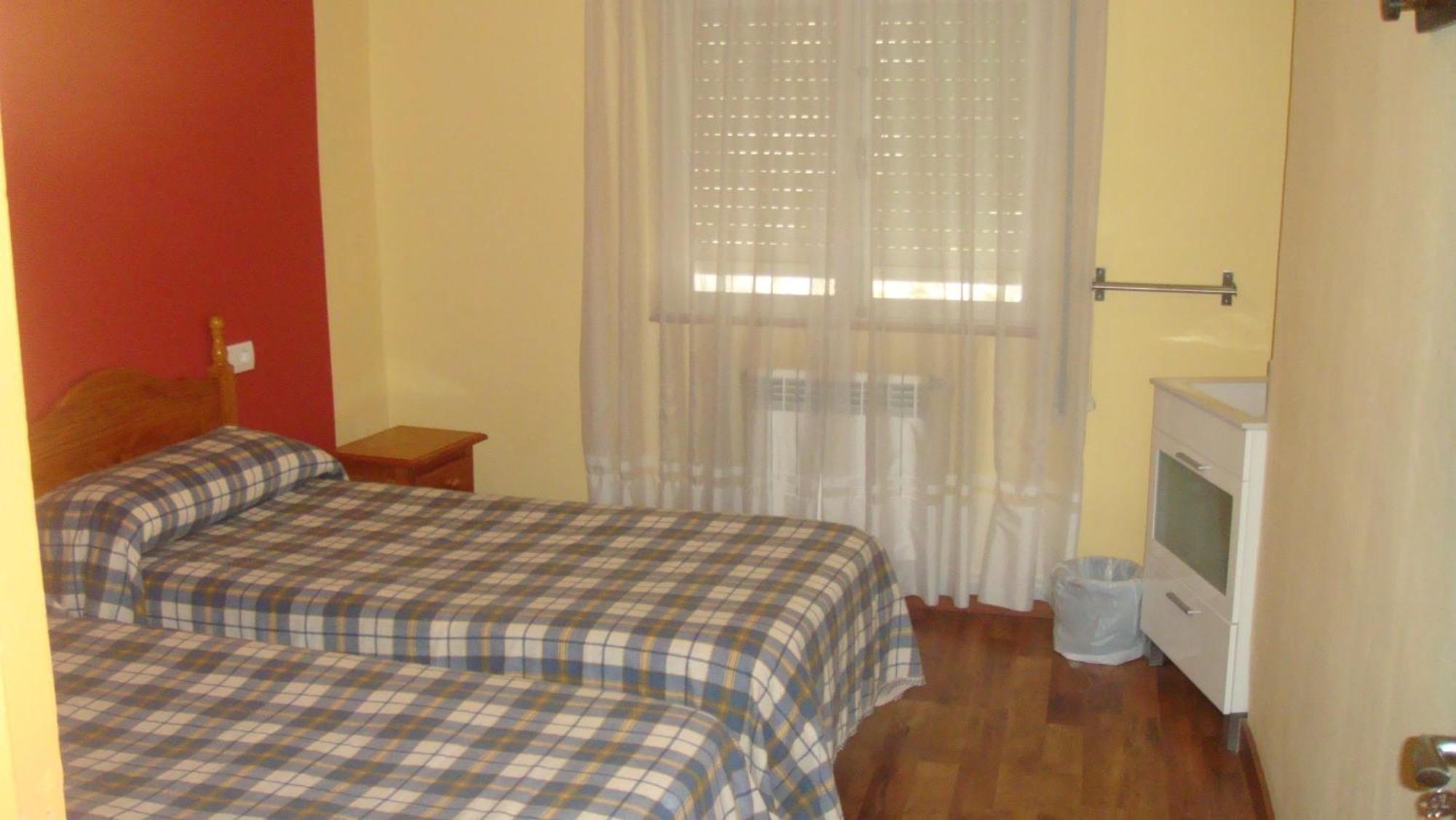 Hostal Poncebos Room photo